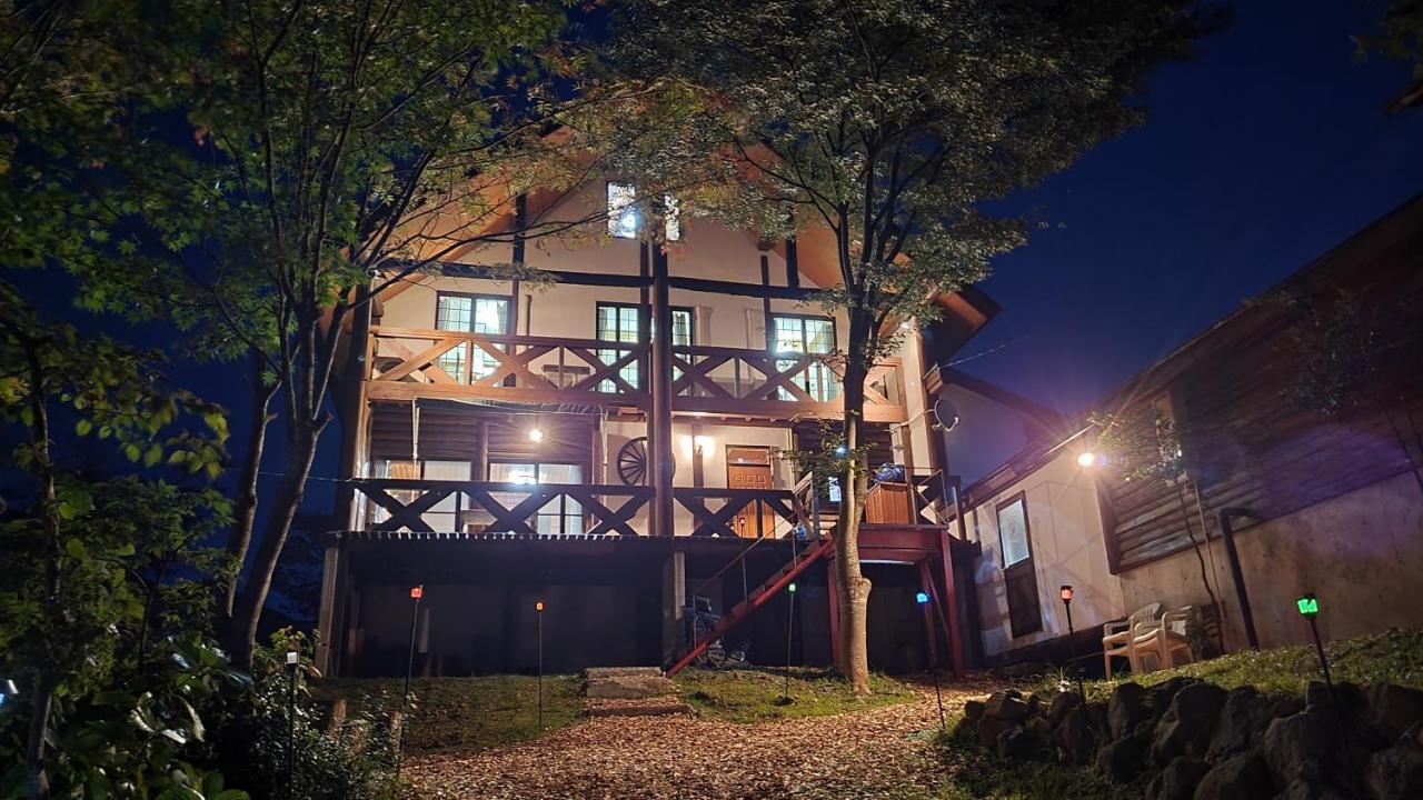 Vila フォレスト倶楽部　田園 Semboku Exteriér fotografie